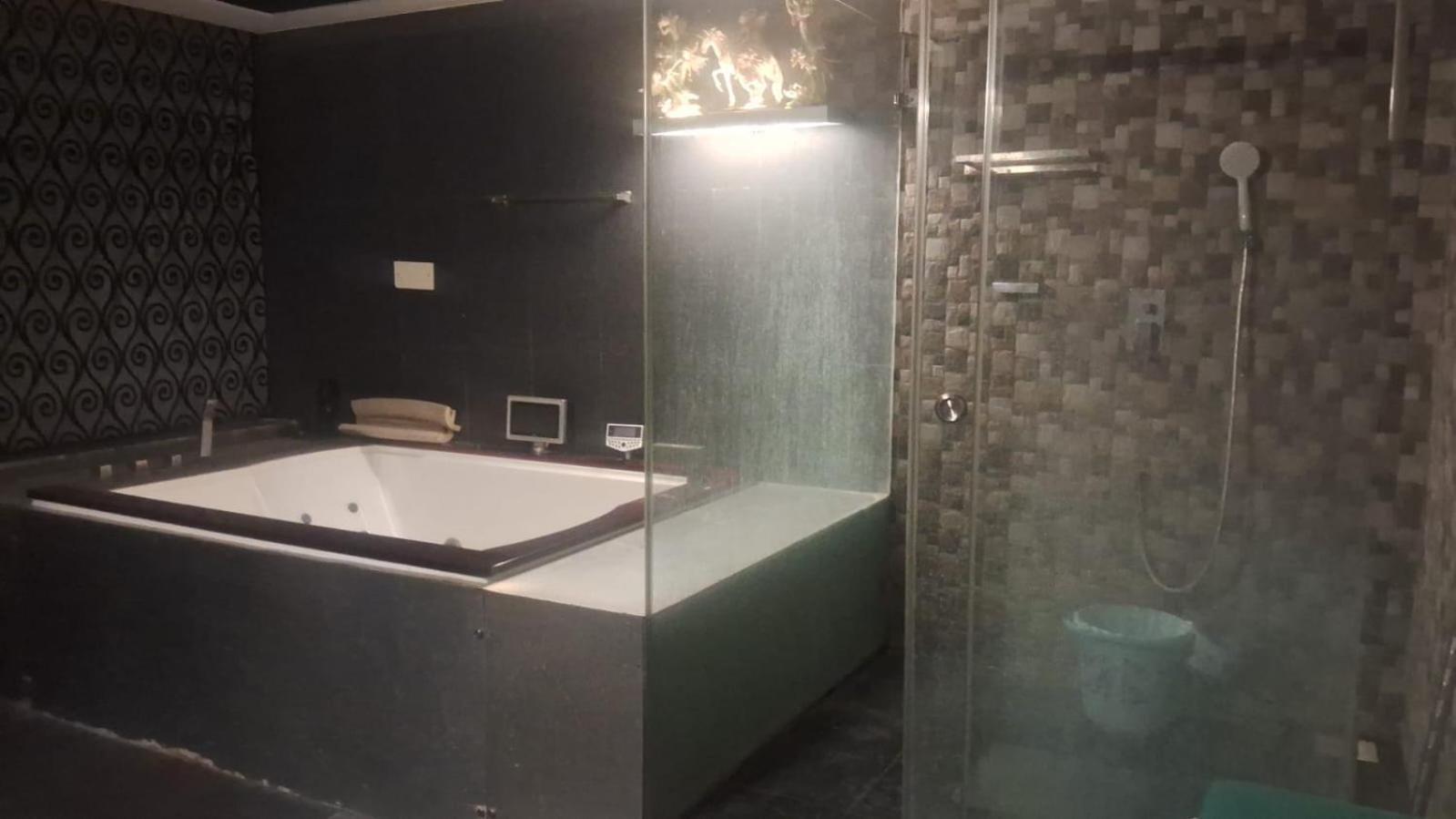 Tvh Park Rozalia Hostel Chennai Ngoại thất bức ảnh